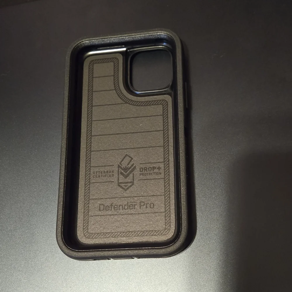 Iphone 11 Otterbox Defender Pro With Clip